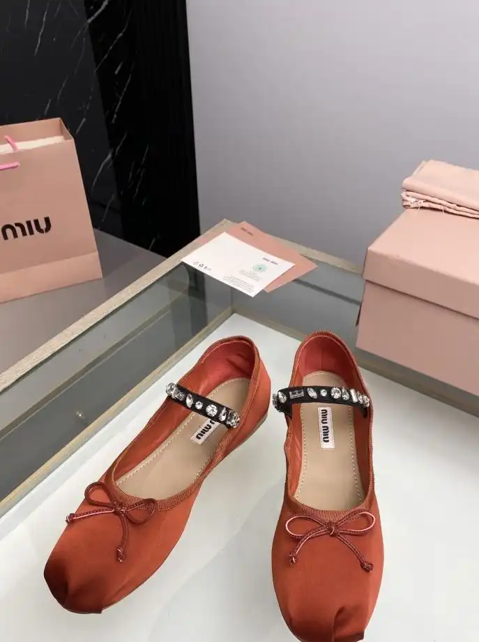 hype Miu Miu flat shoes