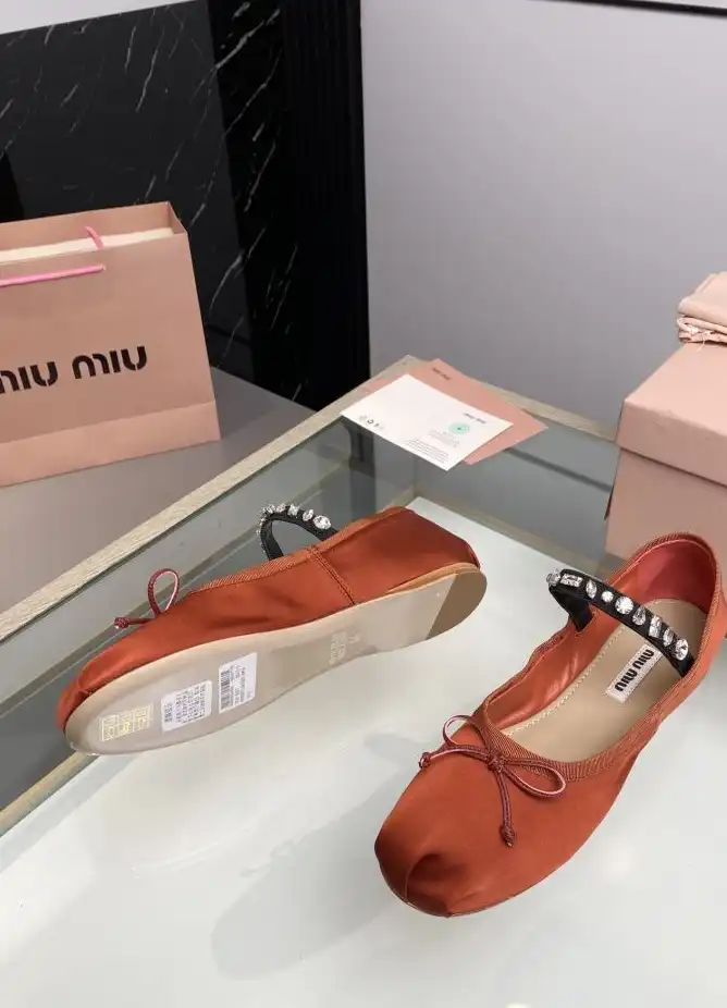 hype Miu Miu flat shoes