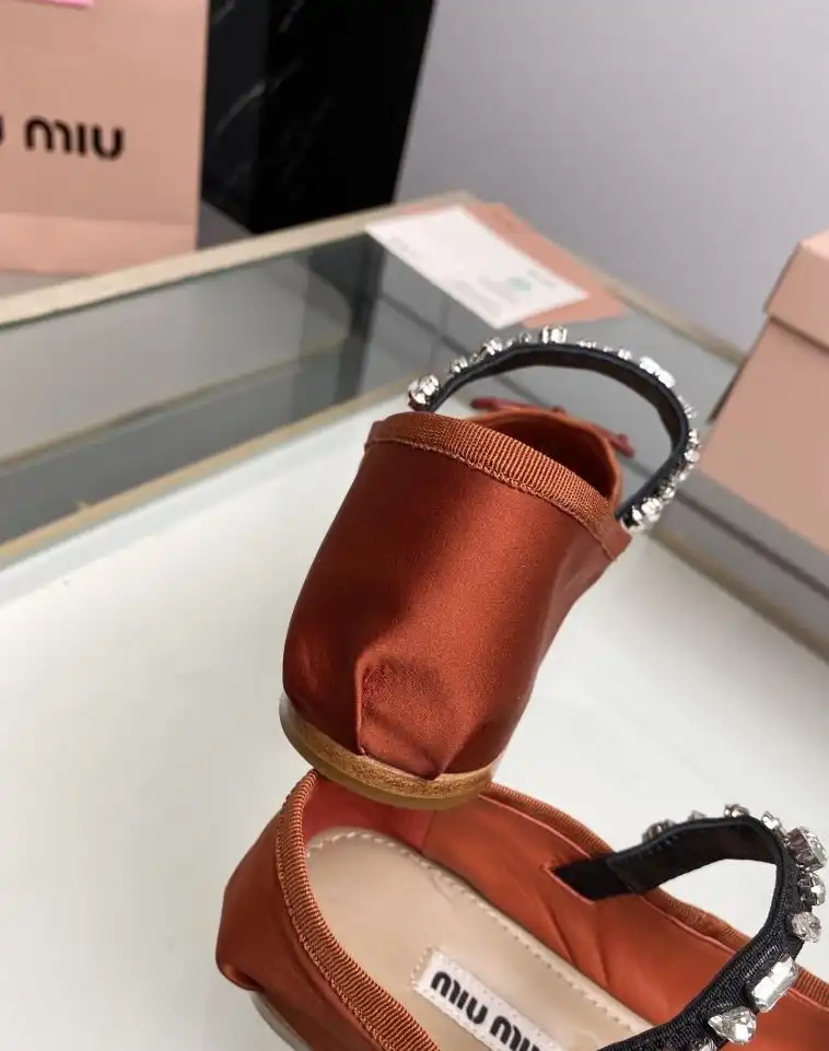 hype Miu Miu flat shoes