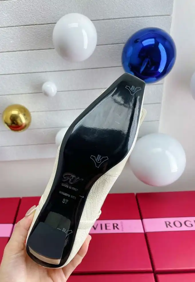 hype Roger Vivier Leather Shoes