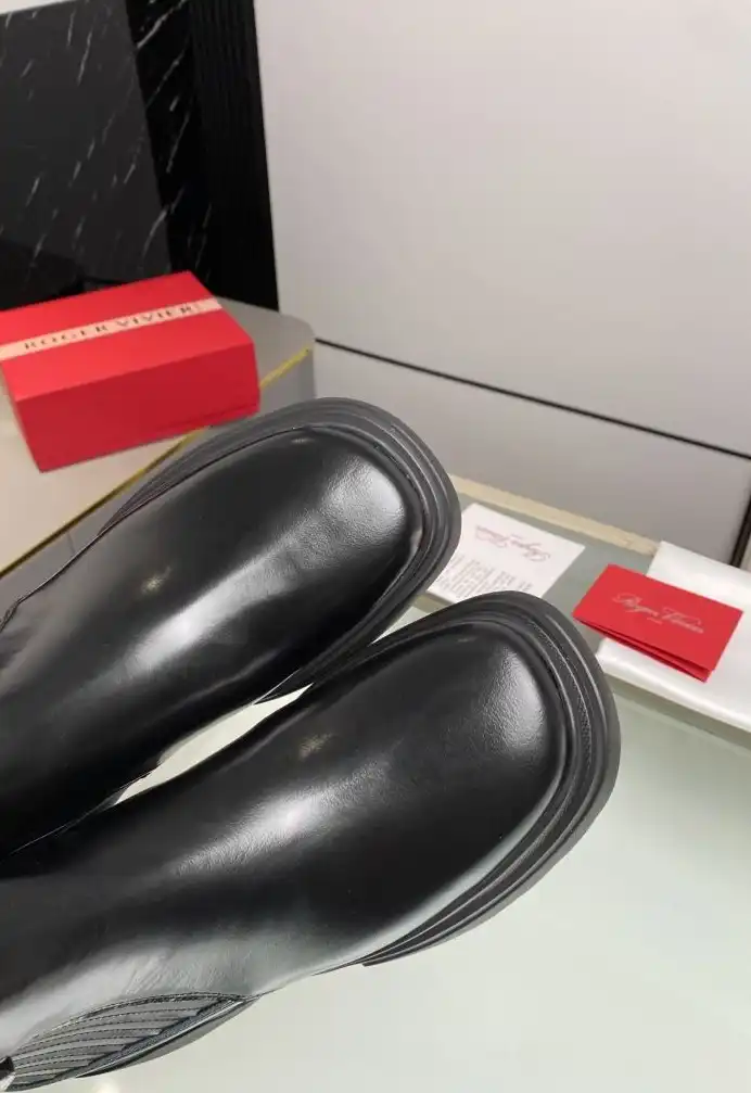 hype Roger Vivier Leather Shoes