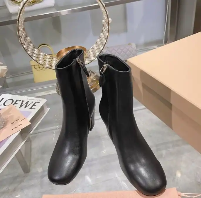 hype Miu Miu Boots