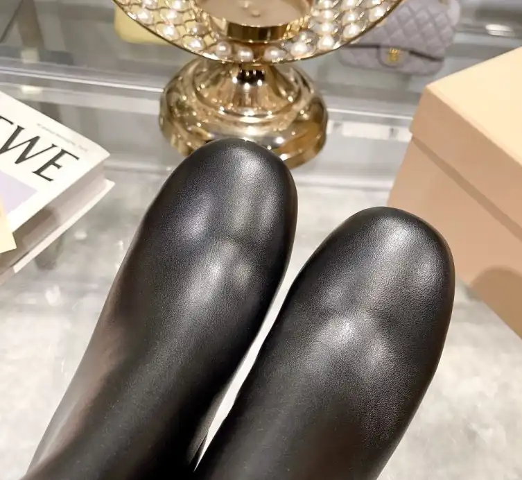 hype Miu Miu Boots