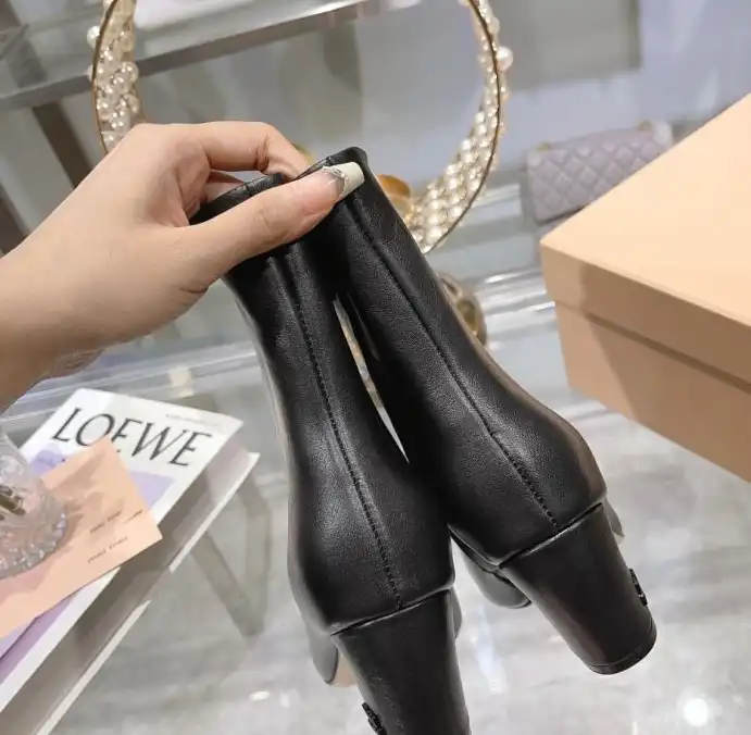 hype Miu Miu Boots