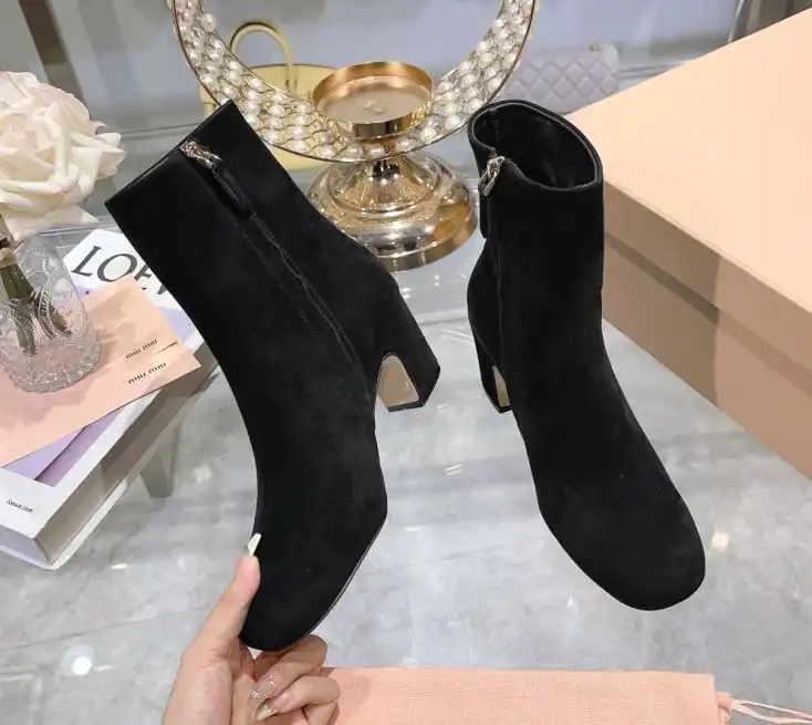 hype Miu Miu Boots