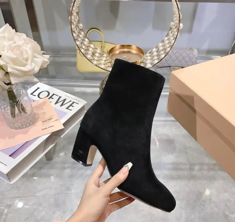 hype Miu Miu Boots