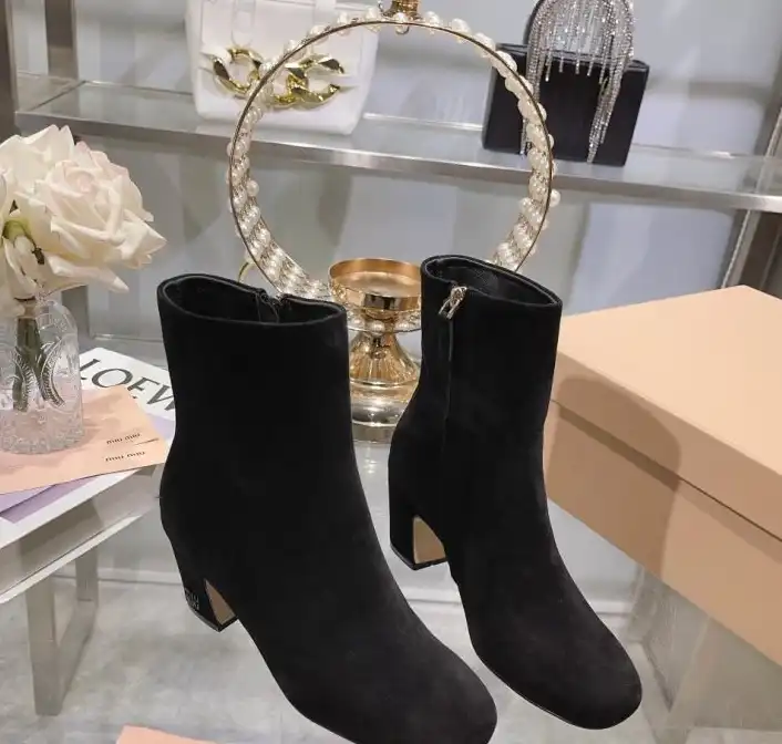 hype Miu Miu Boots