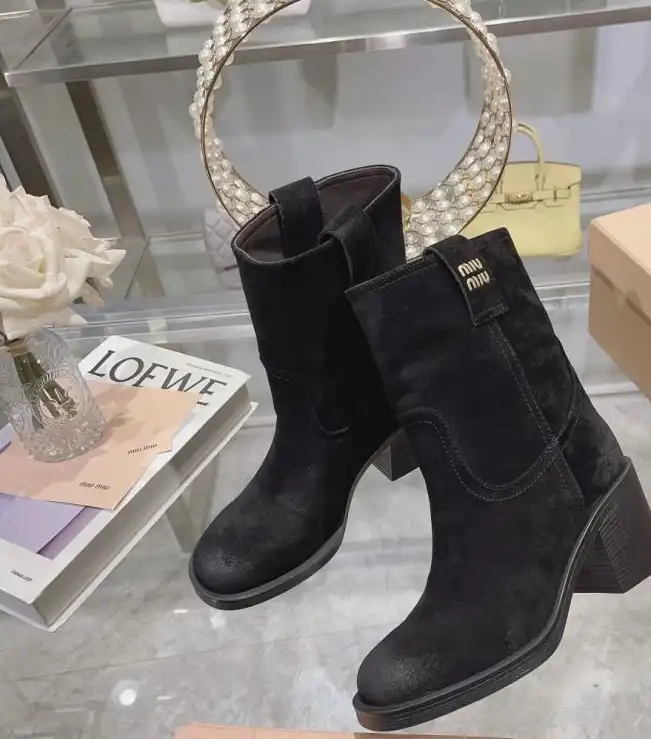 hype Miu Miu Boots