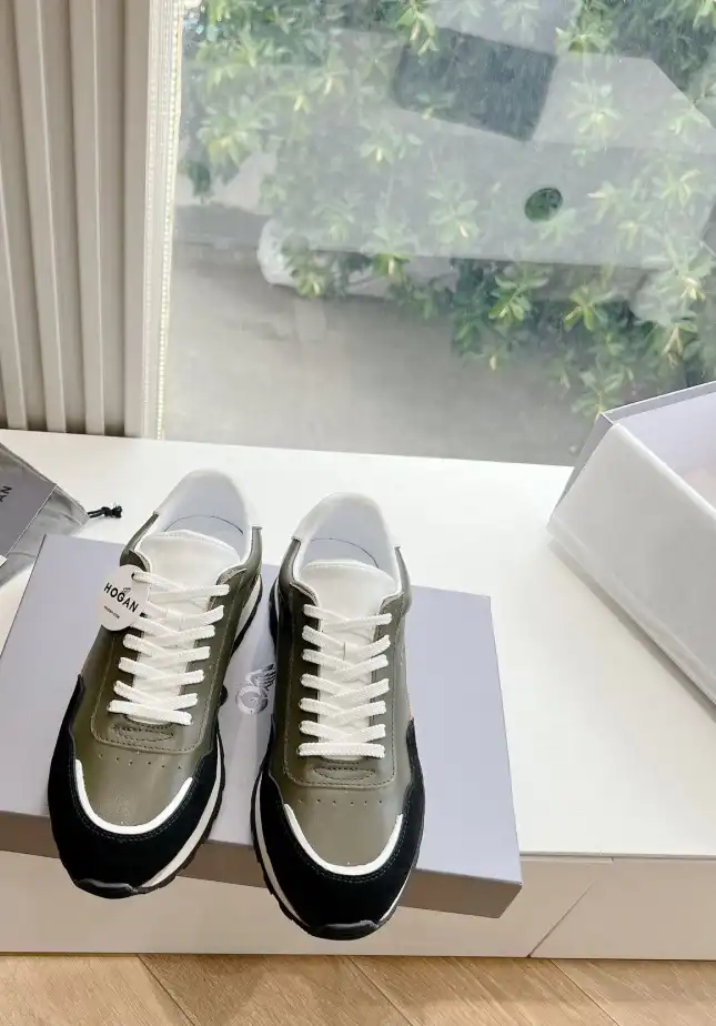 Hogan Sneakers