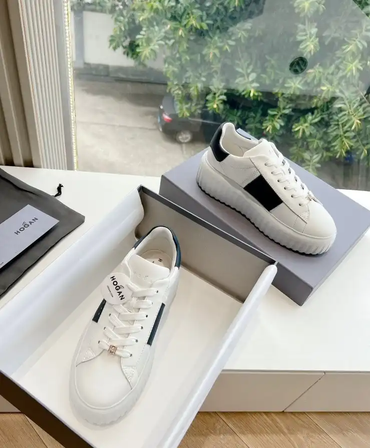 Hogan Sneakers