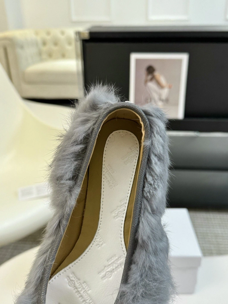Other flat shoes