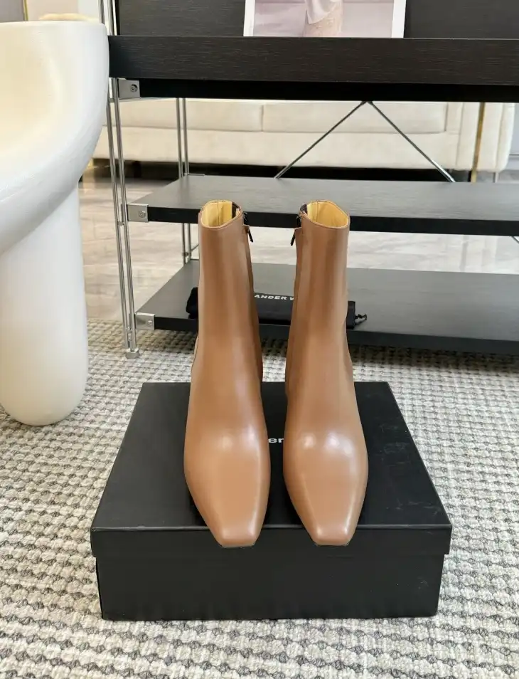 hype Alexander Wang Boots