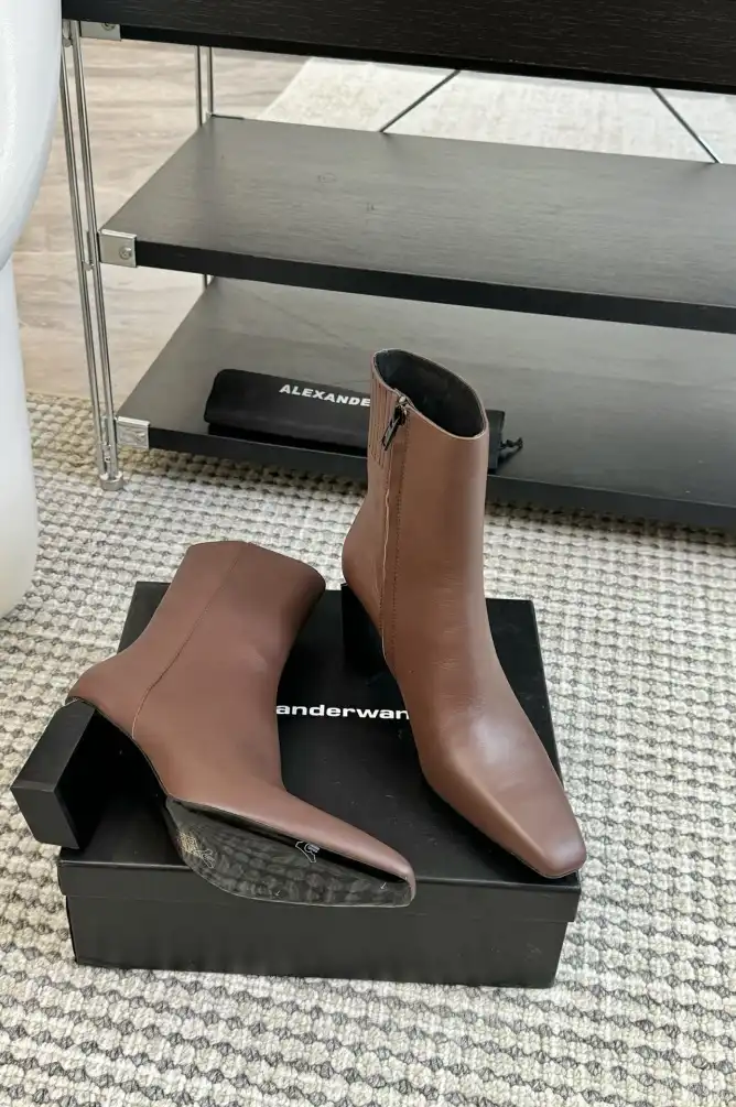 hype Alexander Wang Boots