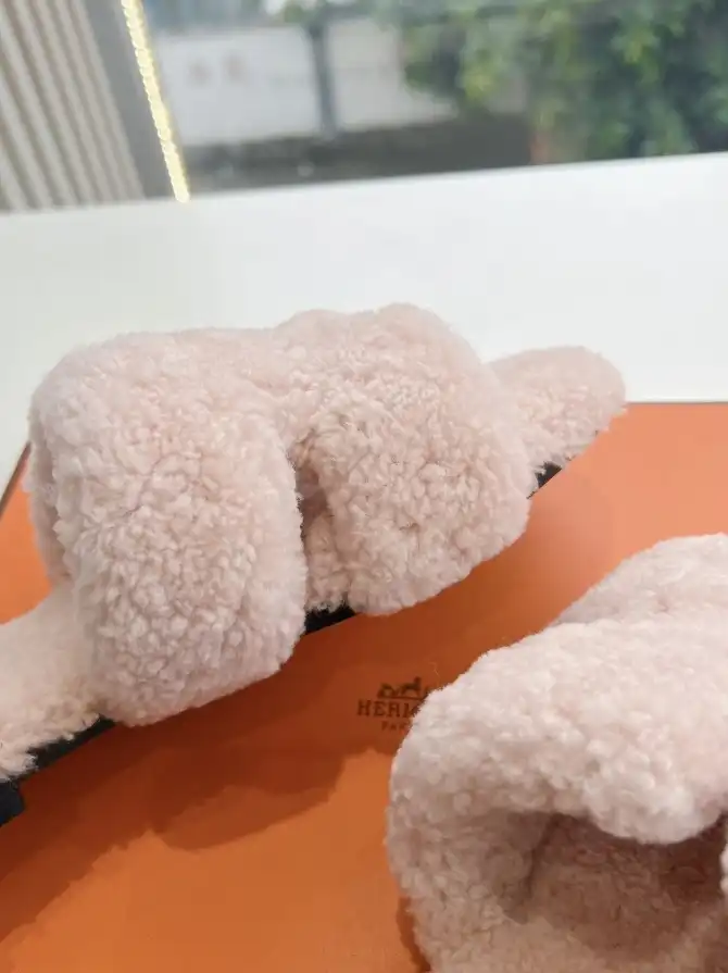 Hermes Slippers