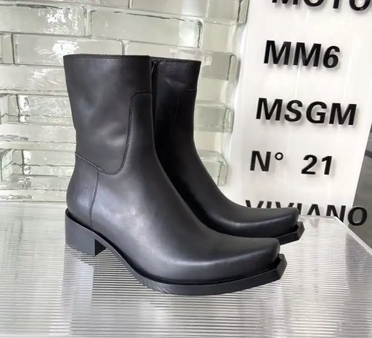 hype Balenciaga Boots