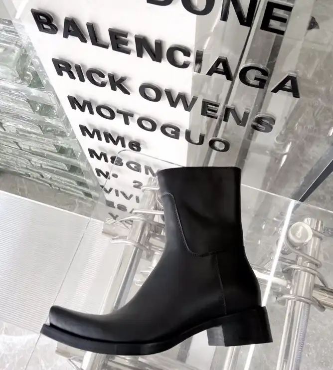 hype Balenciaga Boots