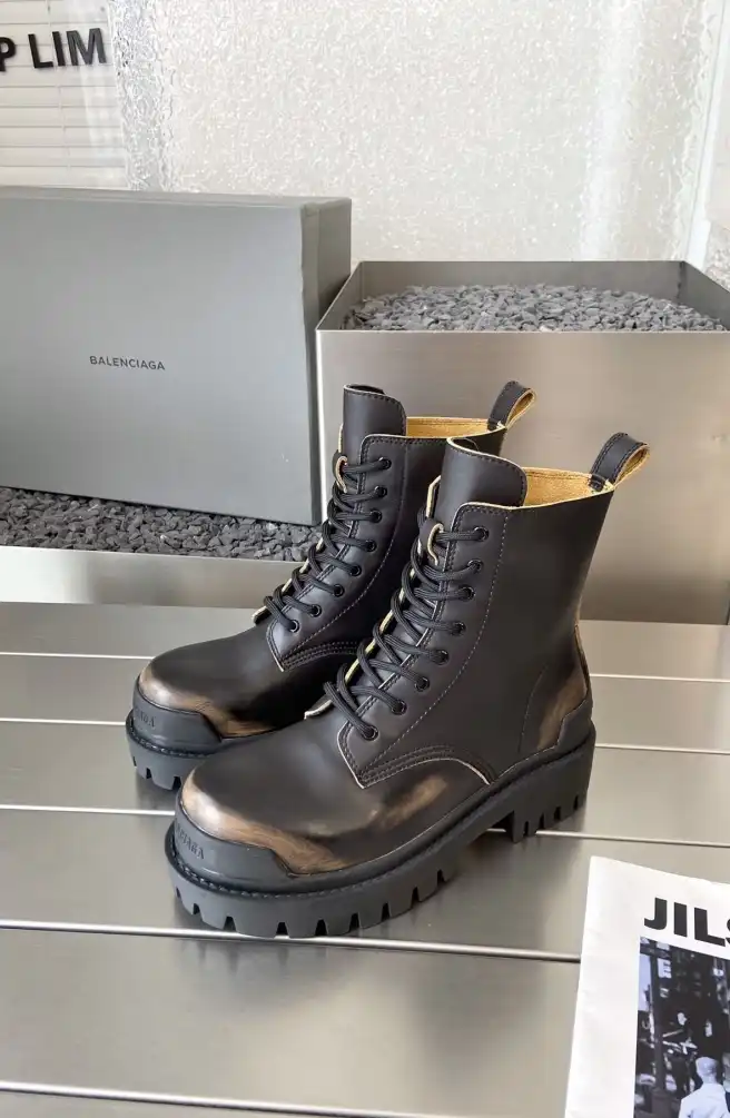 hype Balenciaga Boots