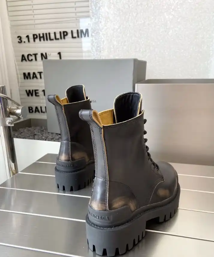 hype Balenciaga Boots