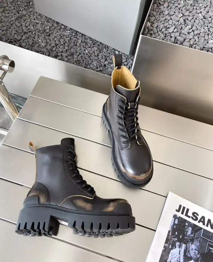 hype Balenciaga Boots