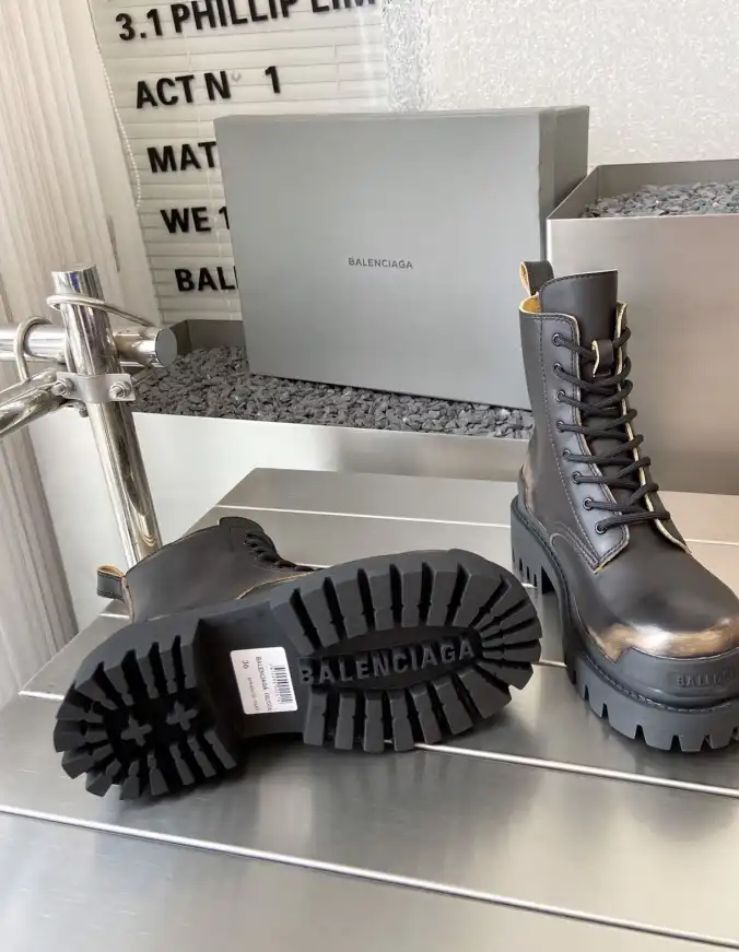 hype Balenciaga Boots