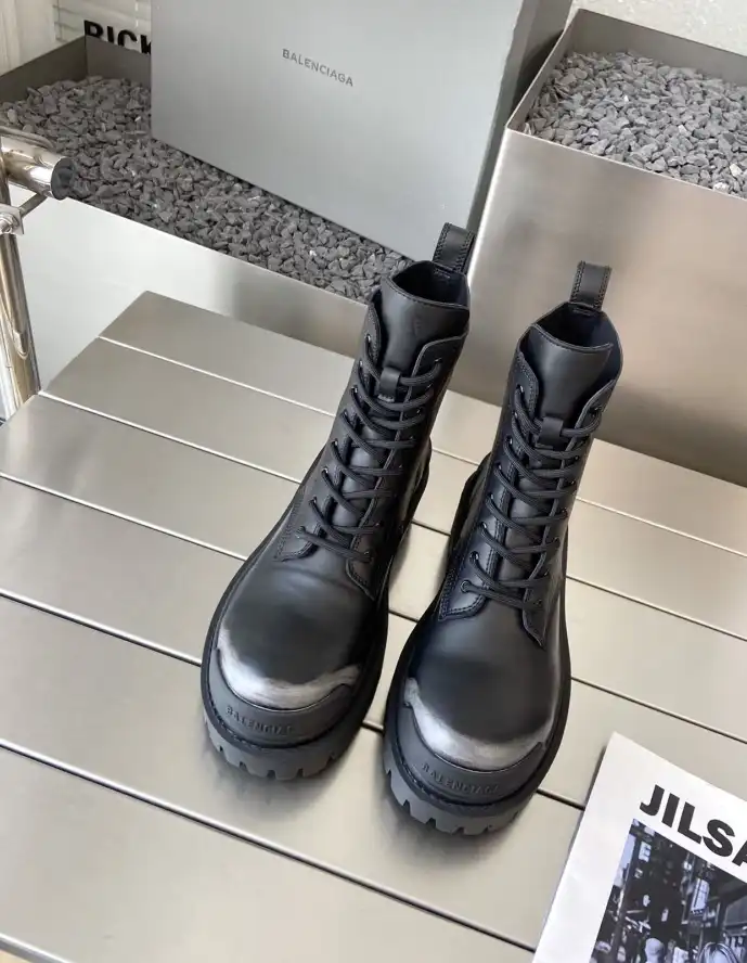 hype Balenciaga Boots