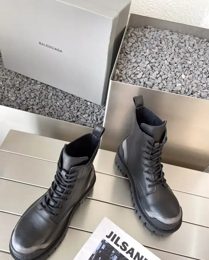 hype Balenciaga Boots