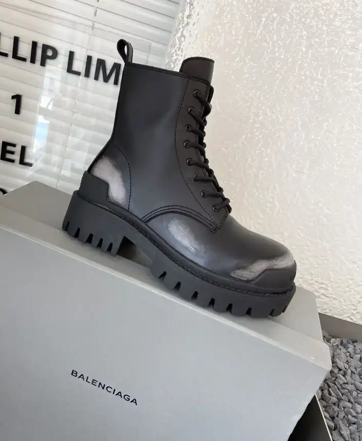 hype Balenciaga Boots