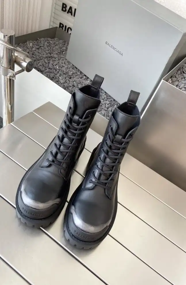 hype Balenciaga Boots