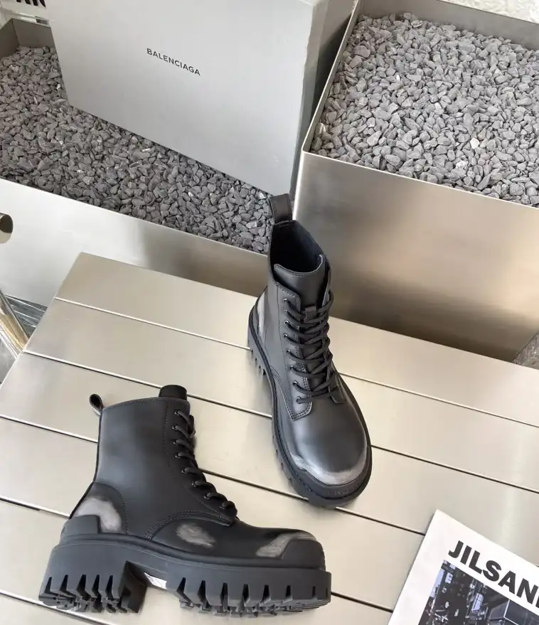 hype Balenciaga Boots