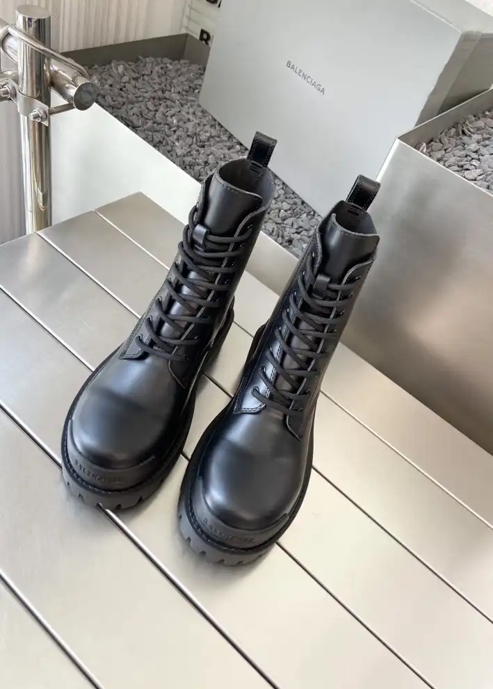 hype Balenciaga Boots