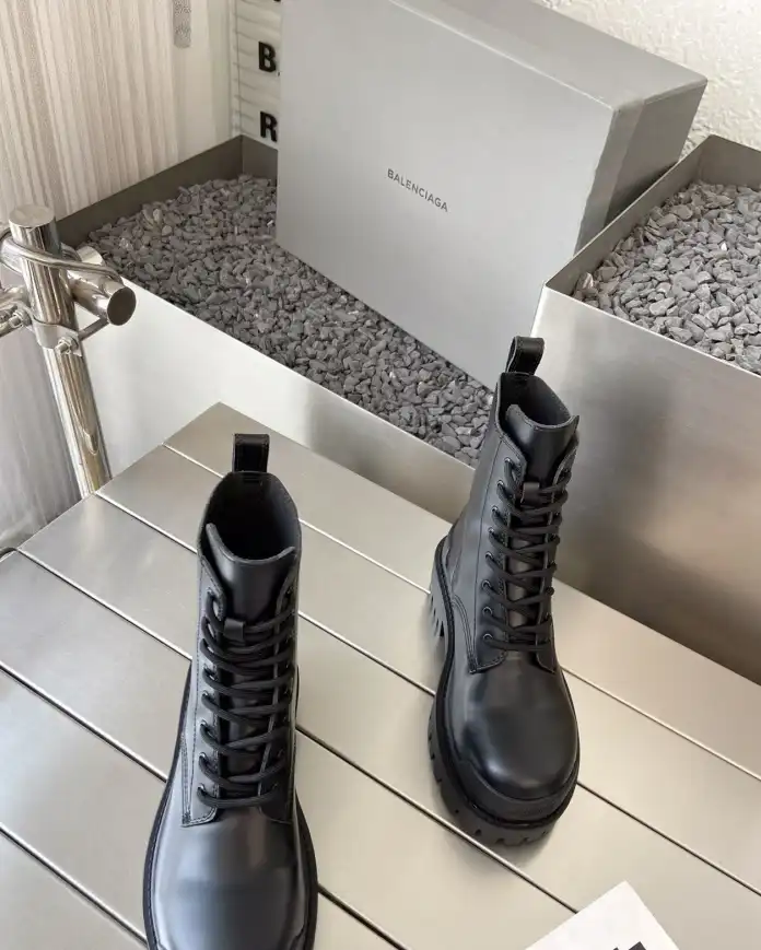 hype Balenciaga Boots