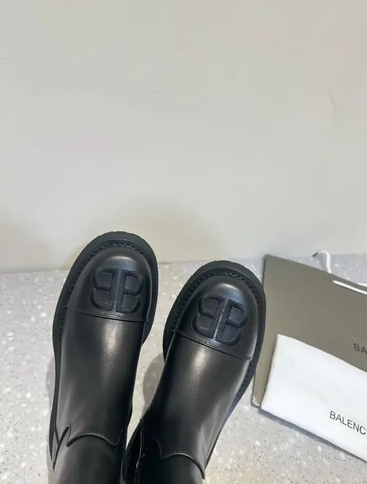 hype Balenciaga Boots