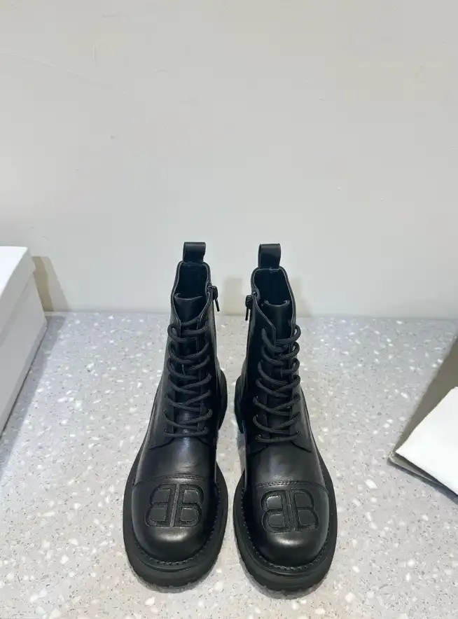 hype Balenciaga Boots