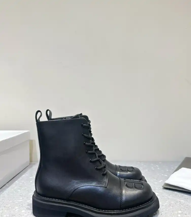 hype Balenciaga Boots