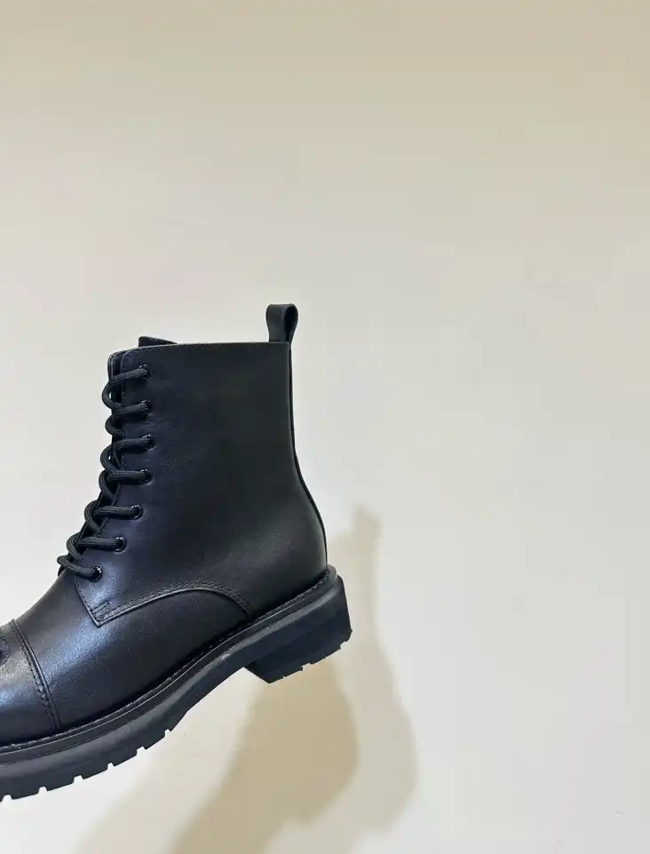 hype Balenciaga Boots