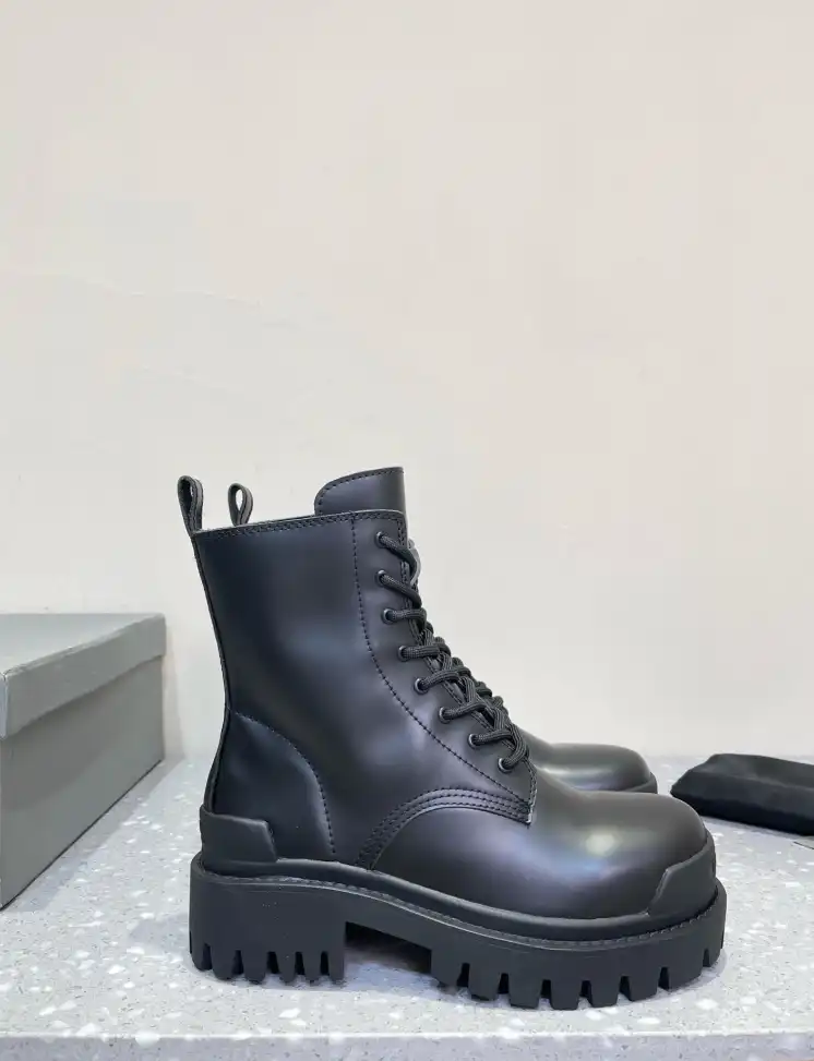 hype Balenciaga Boots