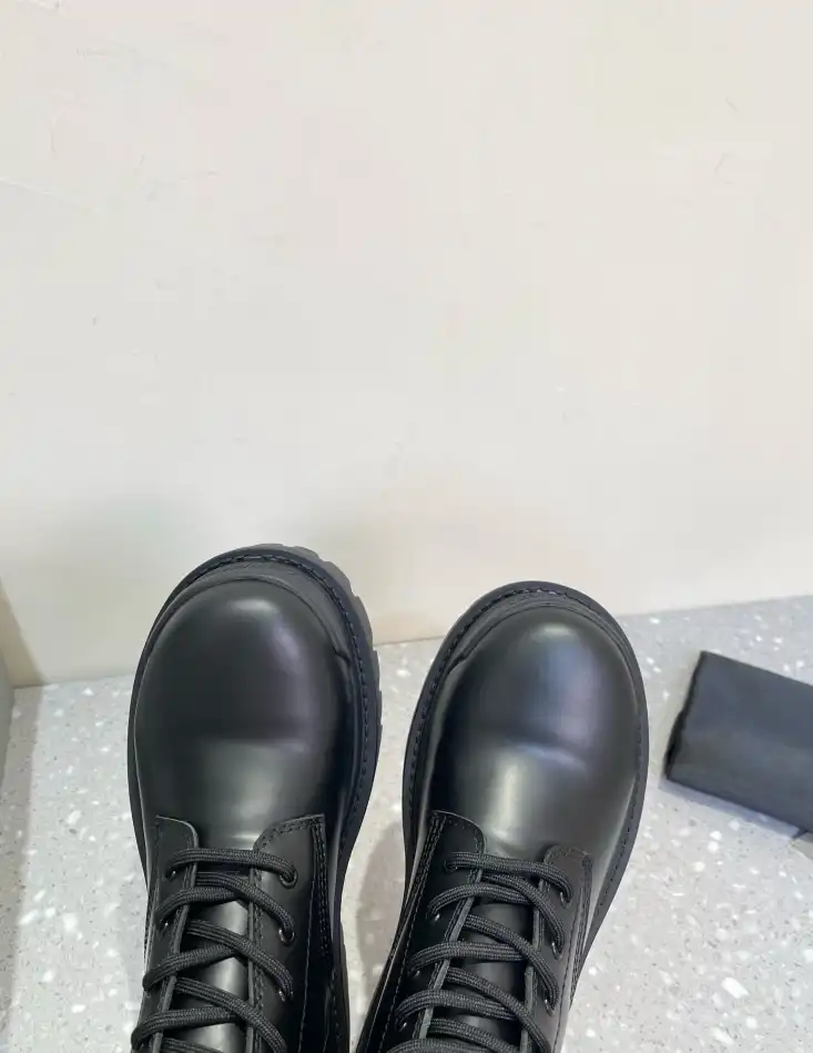 hype Balenciaga Boots