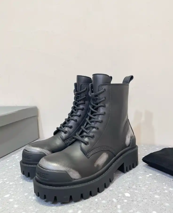 hype Balenciaga Boots