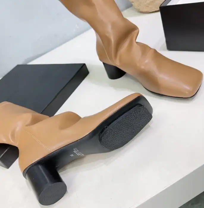 hype Alexander Wang Boots