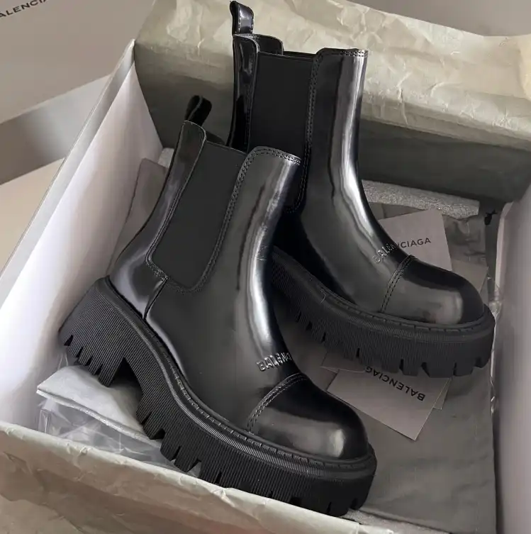 hype Balenciaga Boots