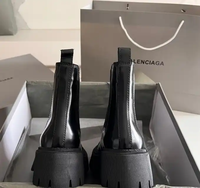 hype Balenciaga Boots