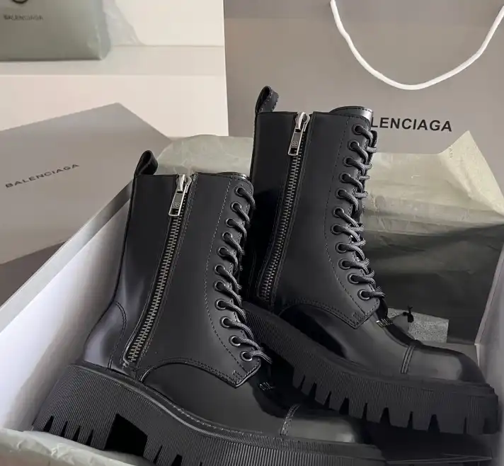 hype Balenciaga Boots