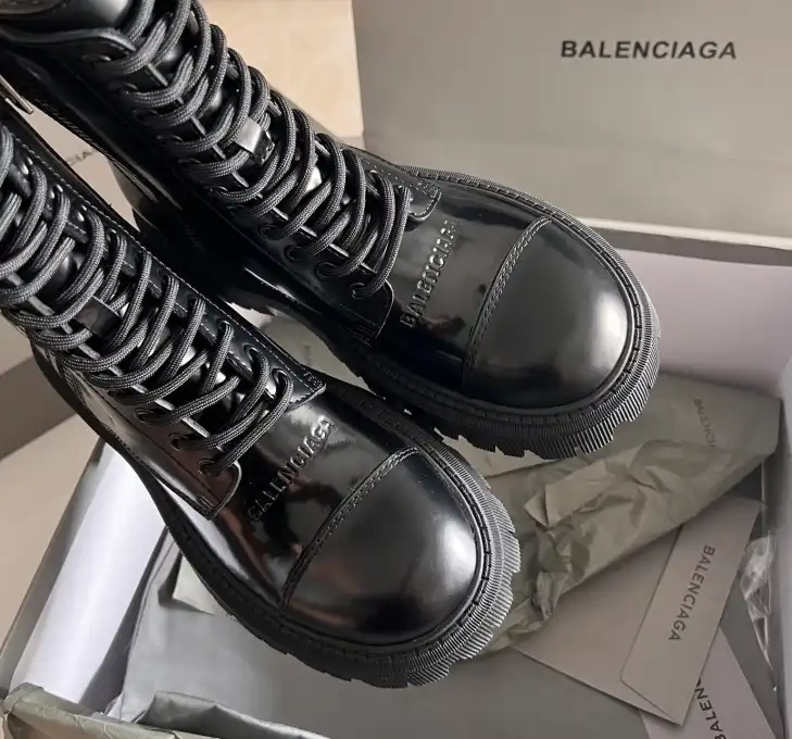 hype Balenciaga Boots