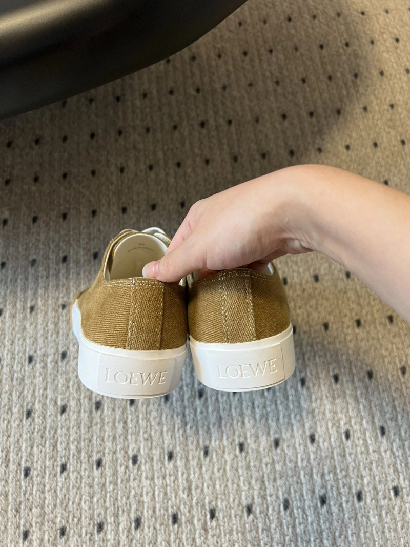 Loewe Sneakers