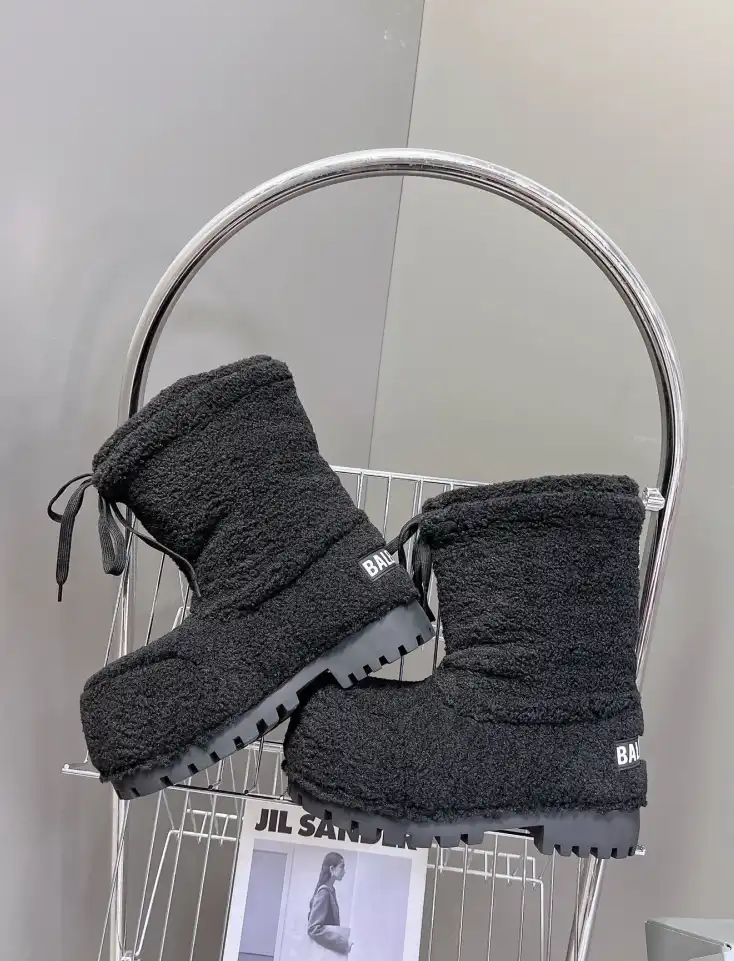 hype Balenciaga Boots