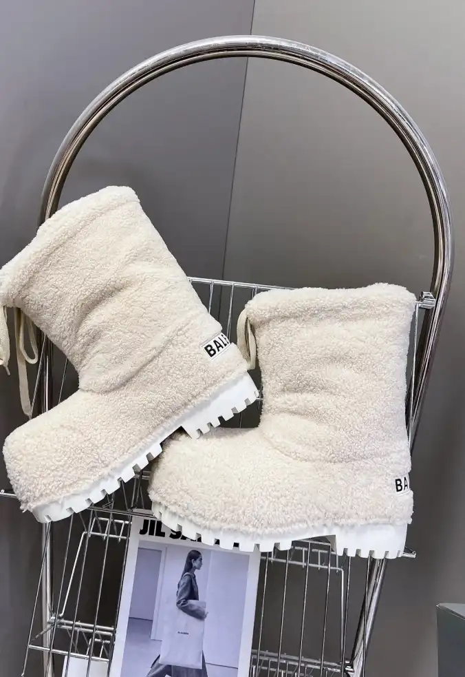 hype Balenciaga Boots