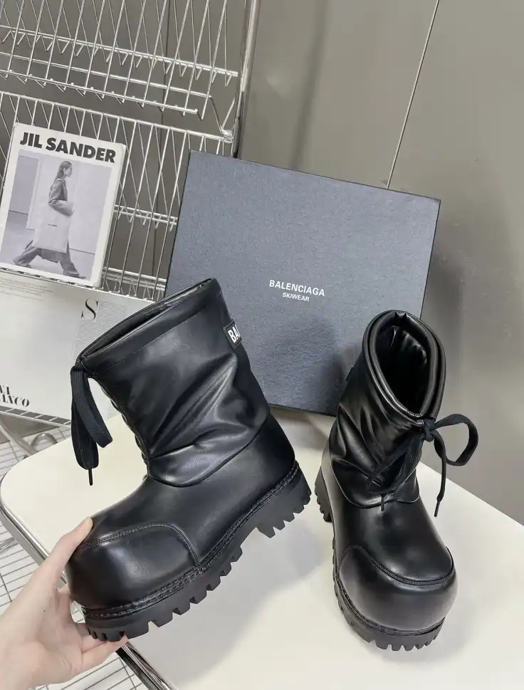 hype Balenciaga Boots