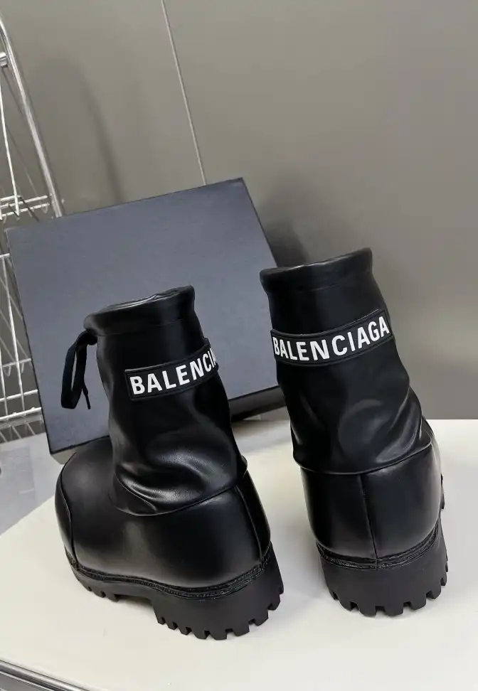 hype Balenciaga Boots