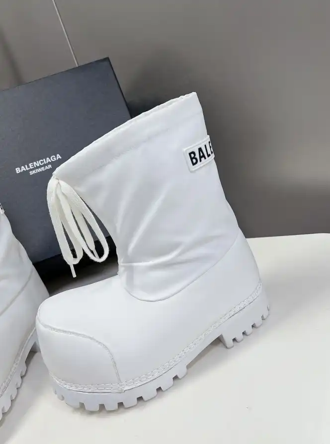 hype Balenciaga Boots