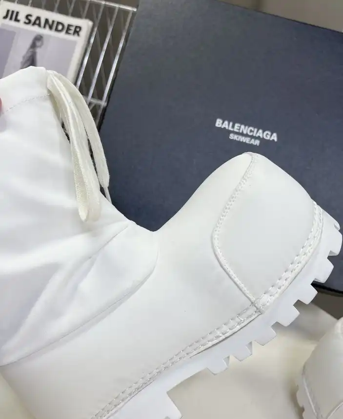 hype Balenciaga Boots